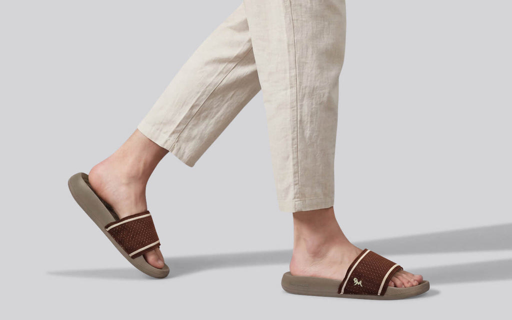 High Sprout Knitro Slides For Men : Goat